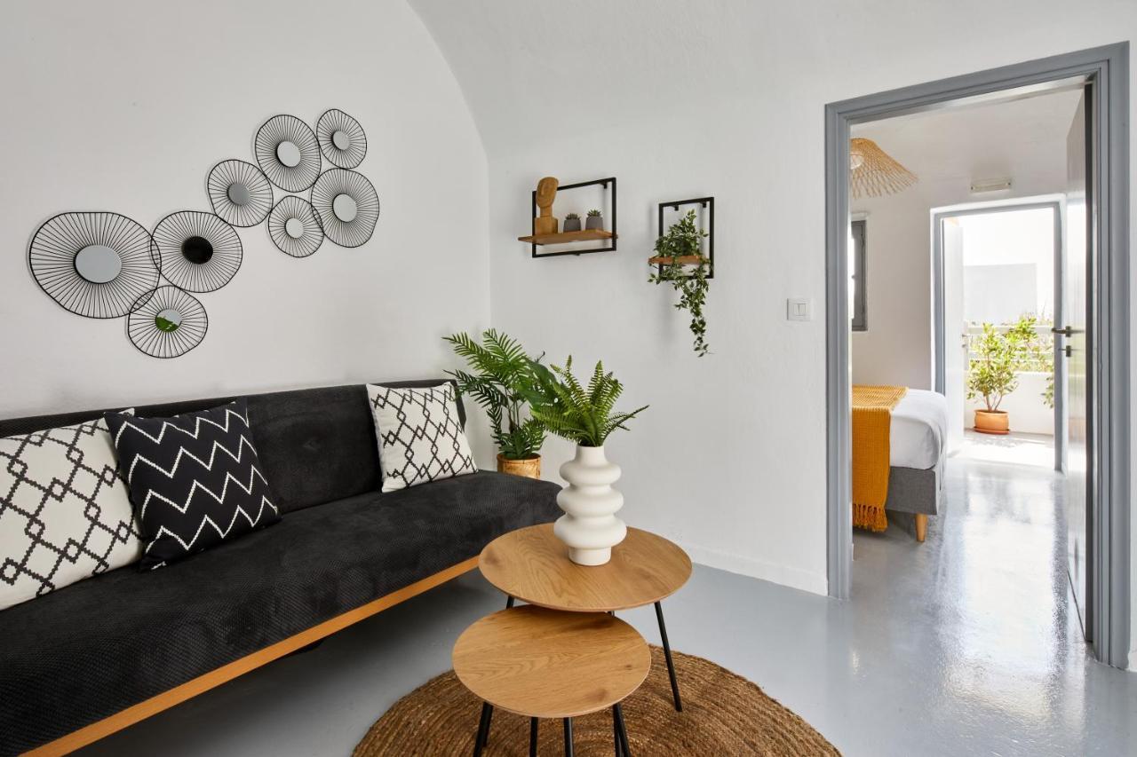 Lamina Guest House Perissa エクステリア 写真